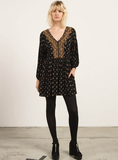 Champain Trail Dress - Black