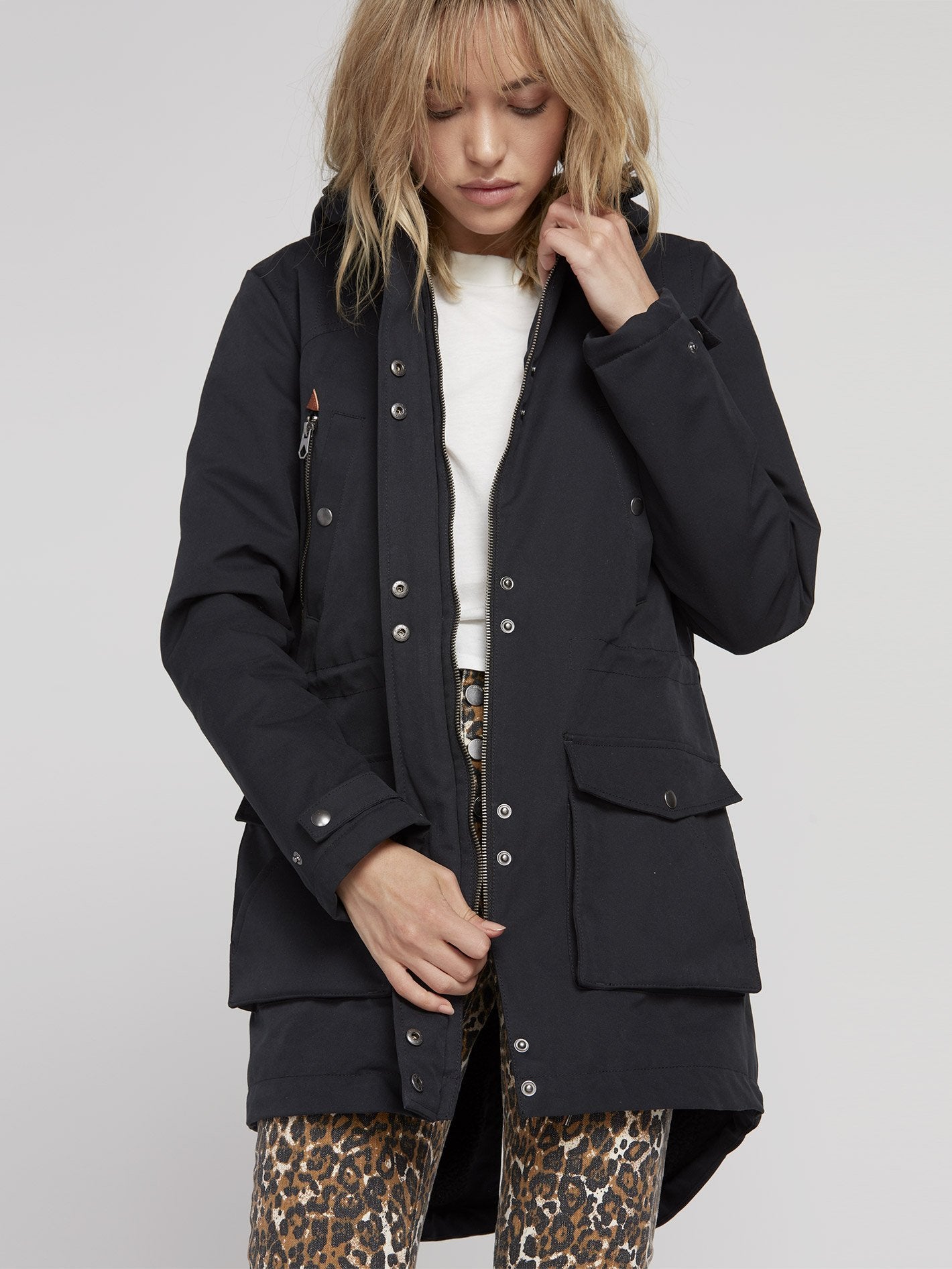 Walk On By 5K Parka - Black