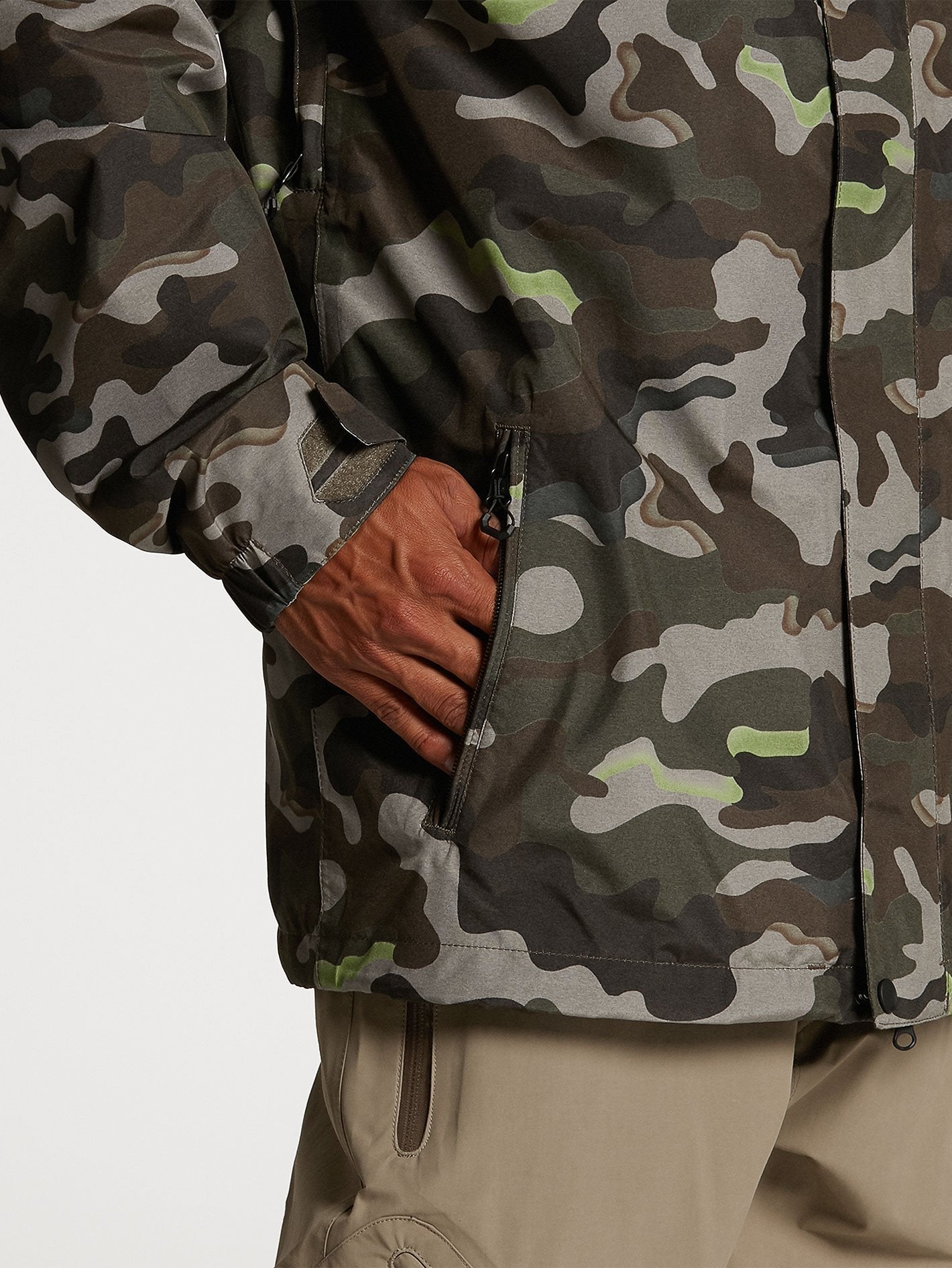 L Insulated GORE-TEX Jacket - Army