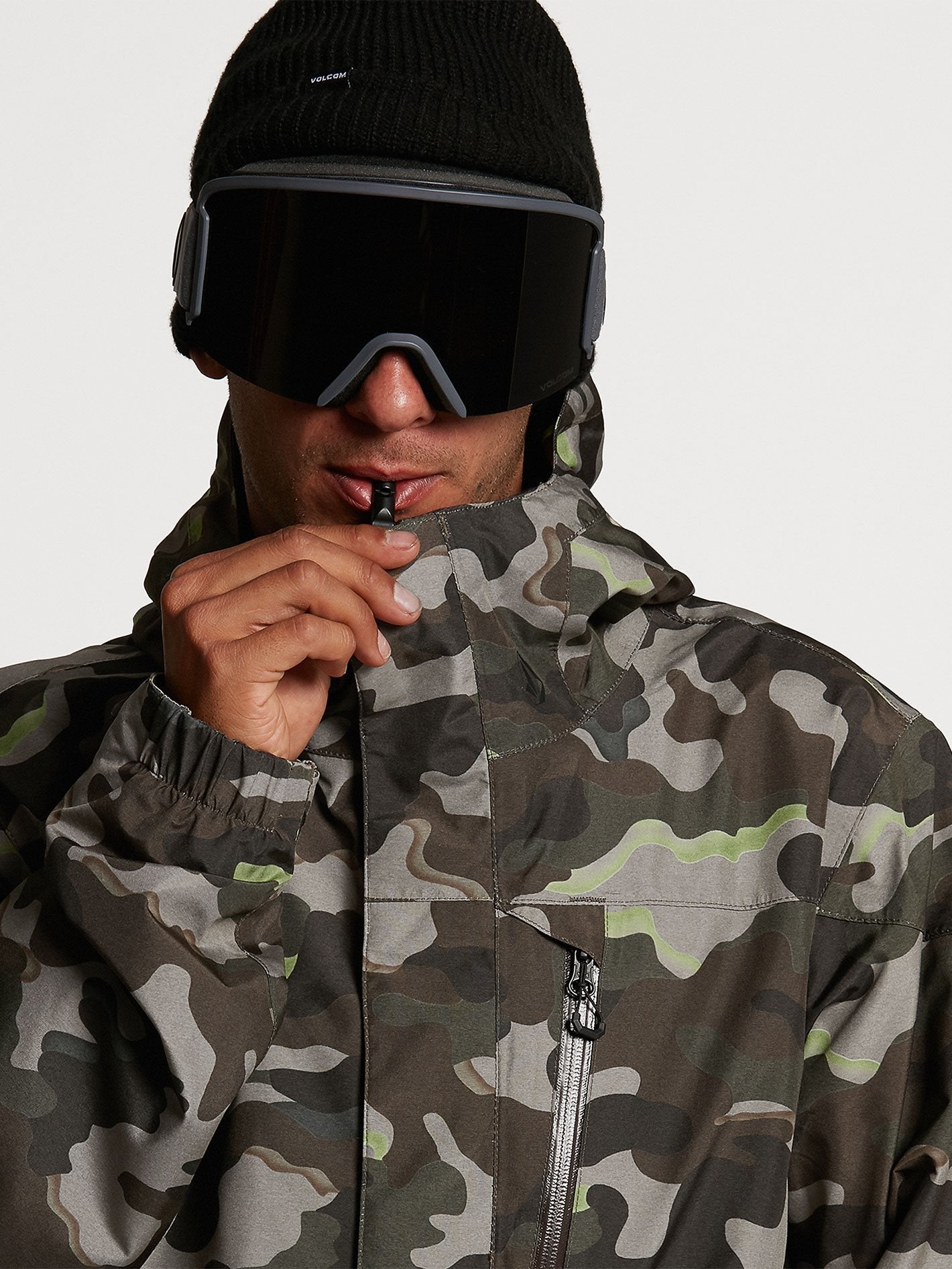 L GORE-TEX Jacket - Black Red
