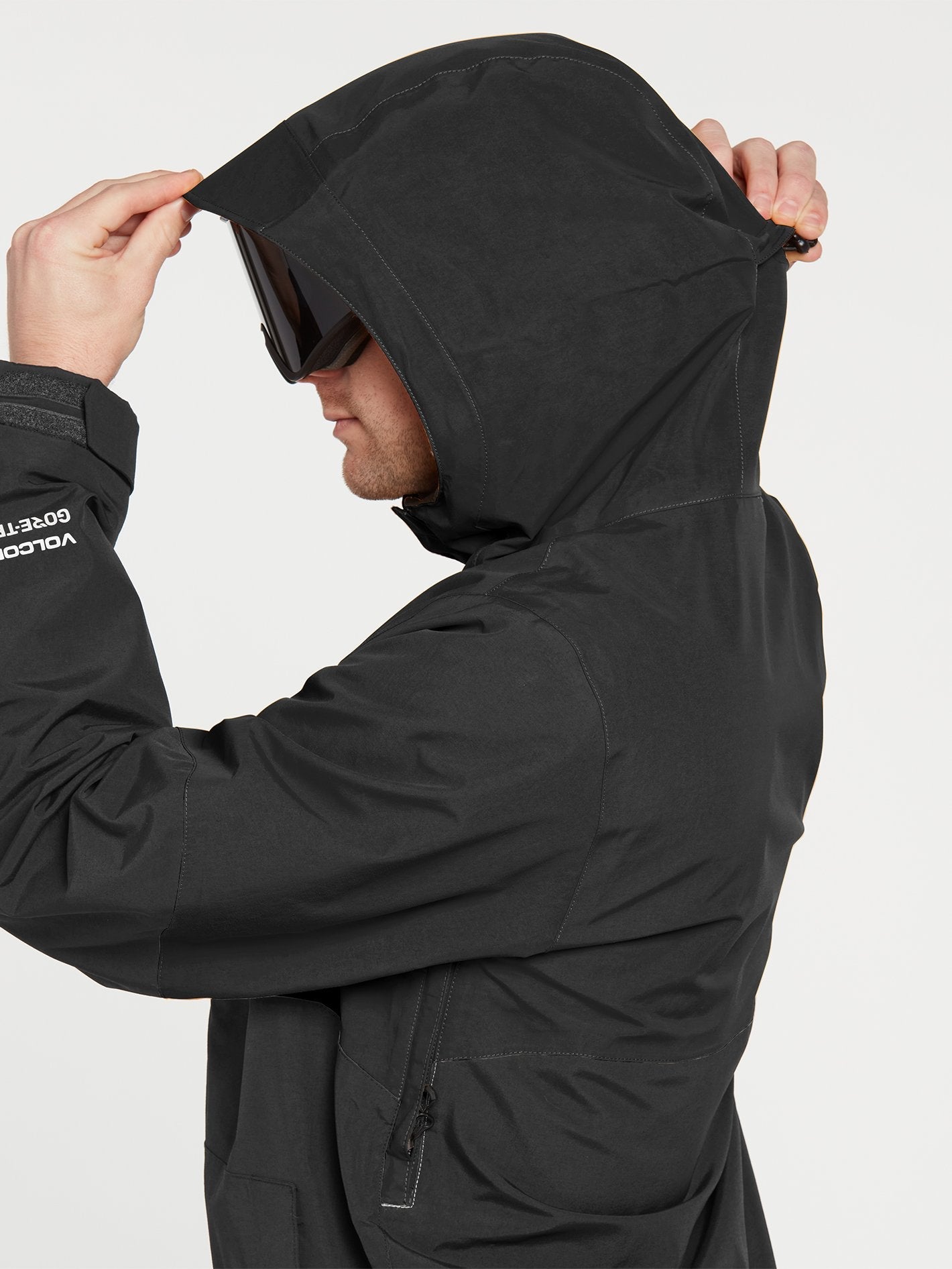 L Gore-Tex Jacket - BLACK