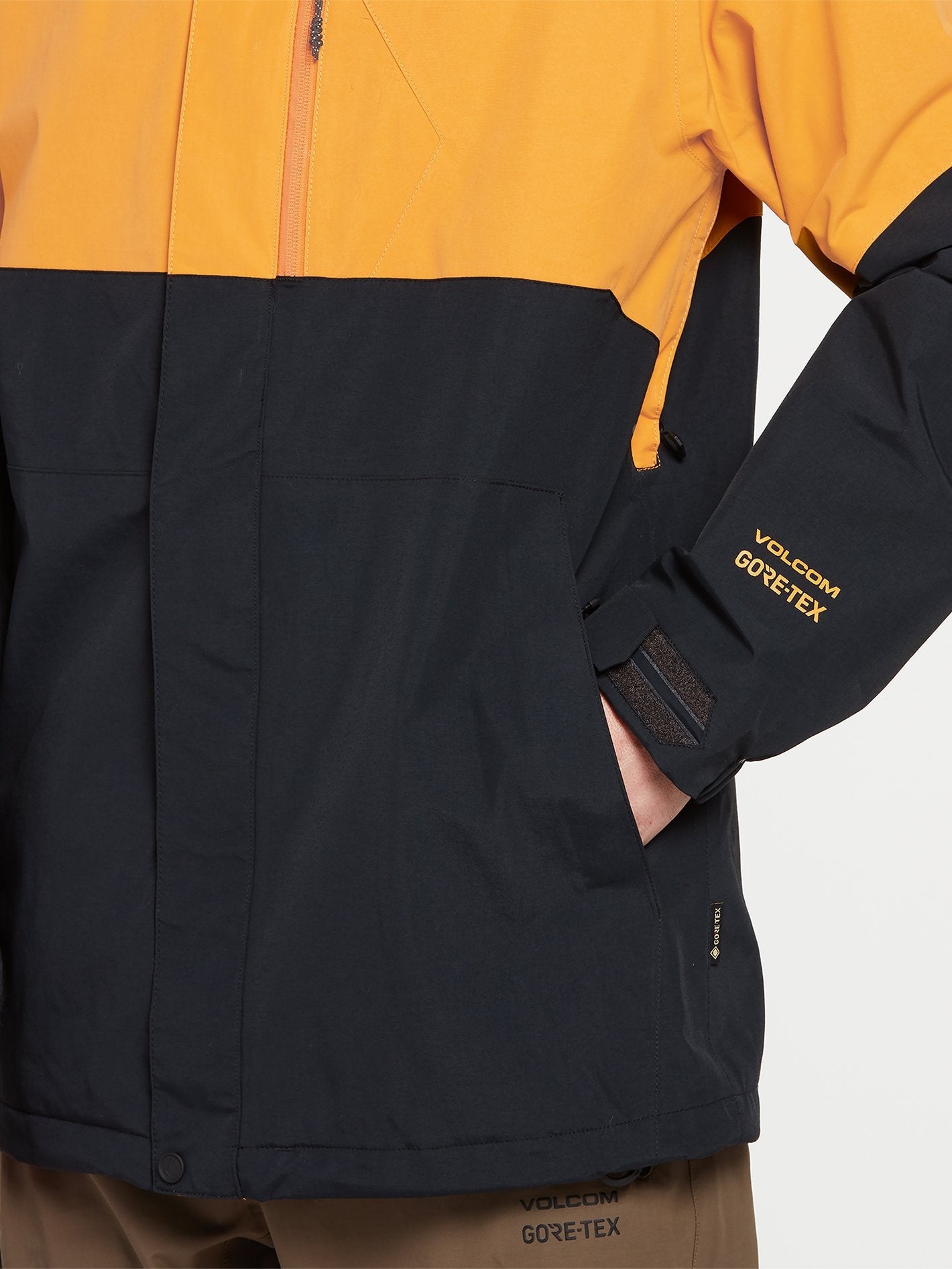 L Gore-Tex Jacket - RED