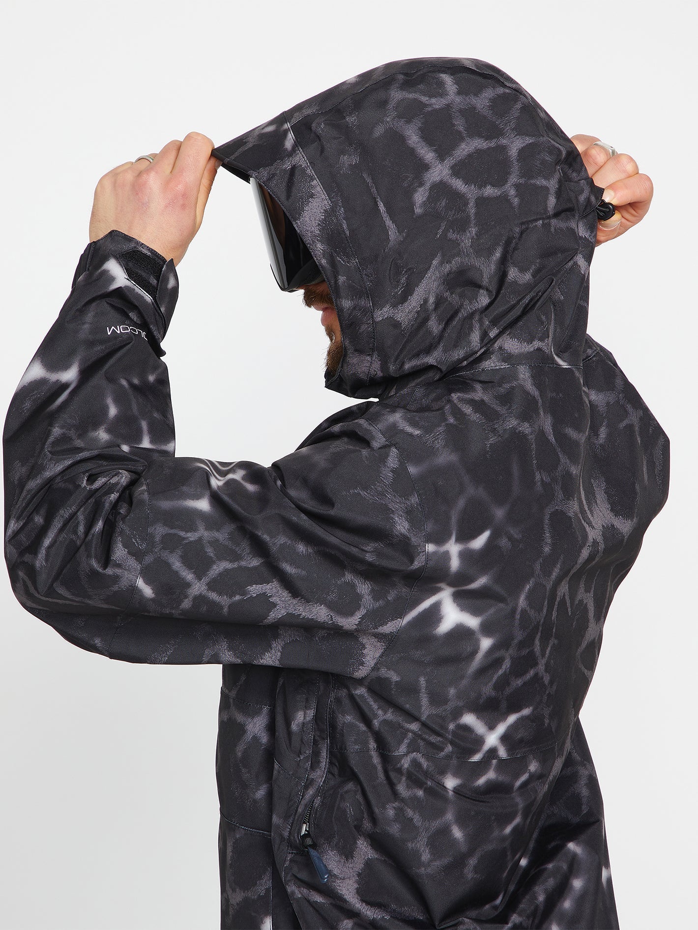 L Gore-Tex Jacket - Black Giraffe