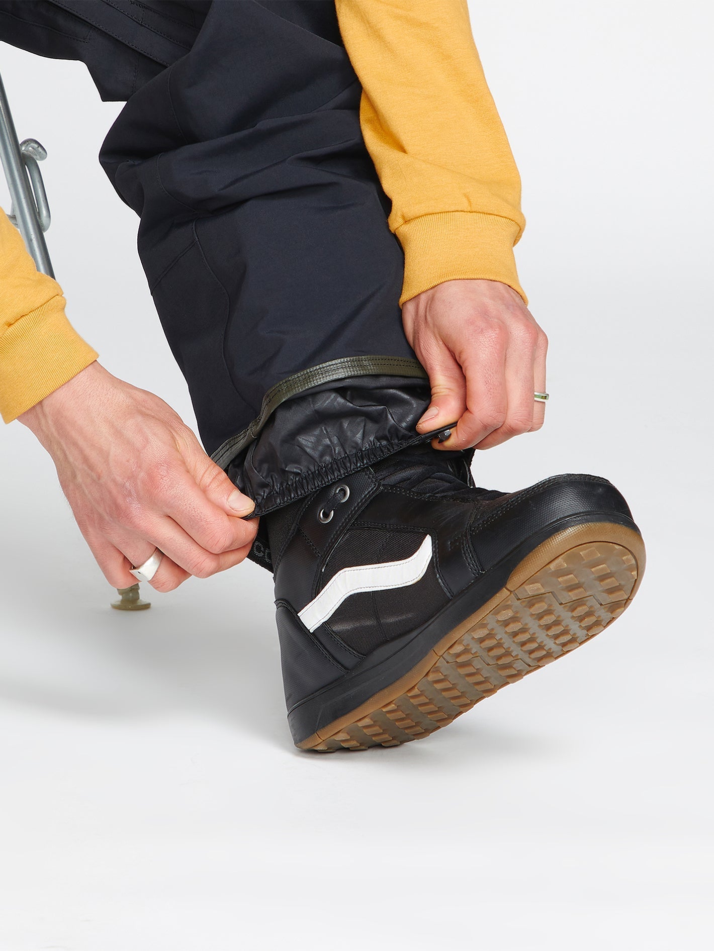 L Gore-Tex Trousers - Black