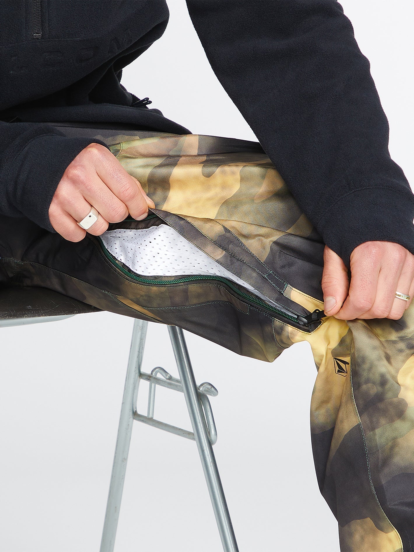 L Gore-Tex Trousers - Camouflage