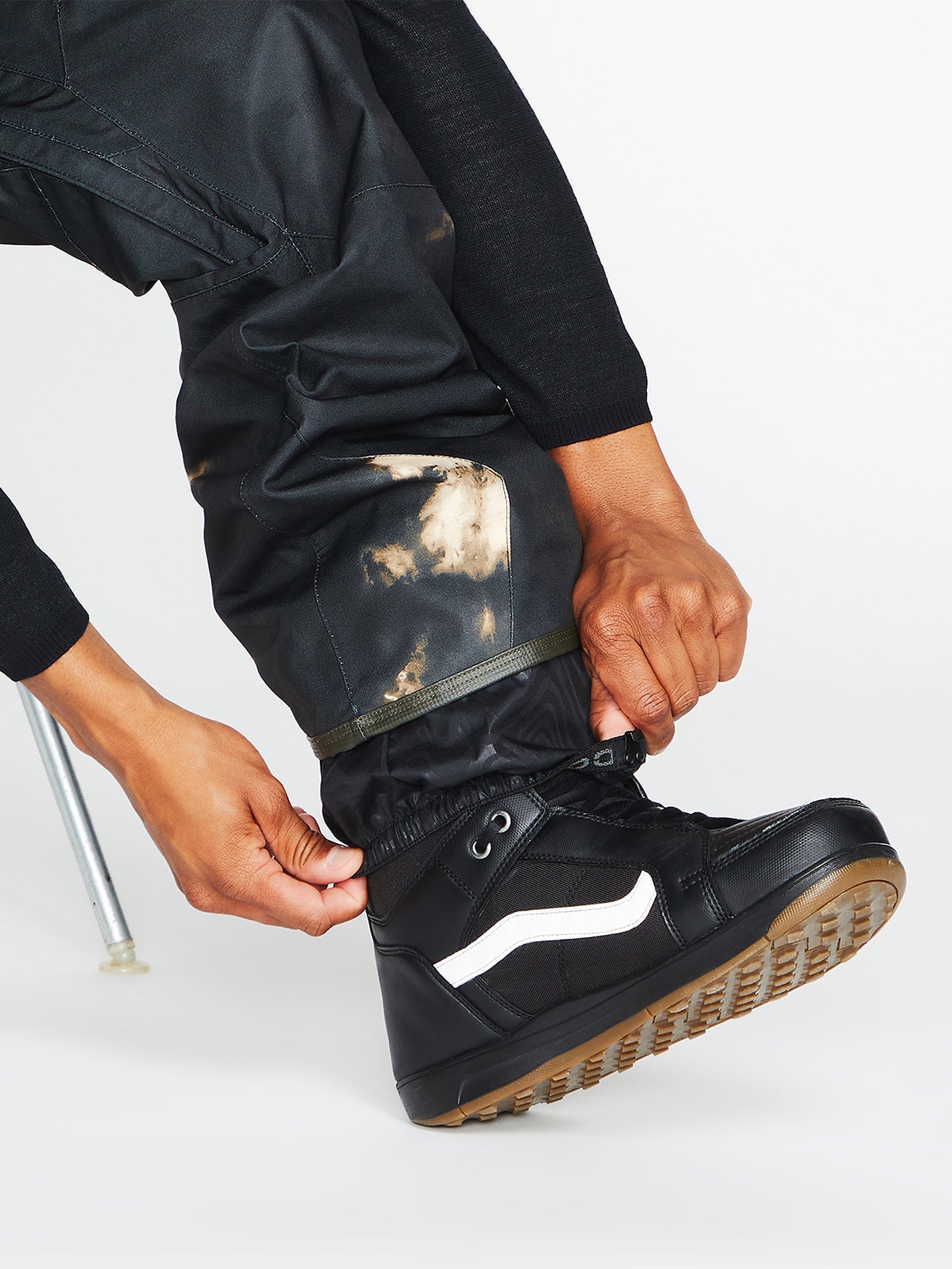 Roan Bib Overall - Bleach Black