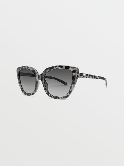 Milli Gloss Nude Tort Sunglasses (Gray Gradient Lens) - NUTMEG