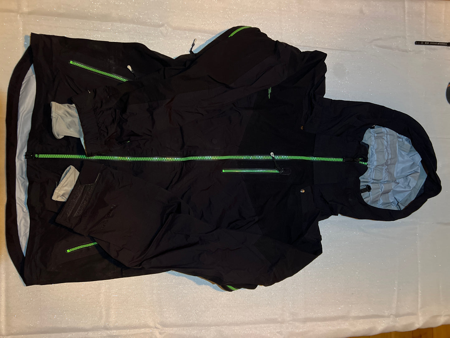 TD2 GORE-TEX JKT BLACK